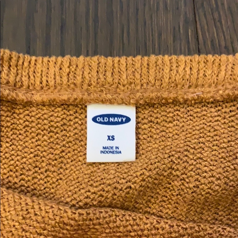 sweater - Picture 3 of 4